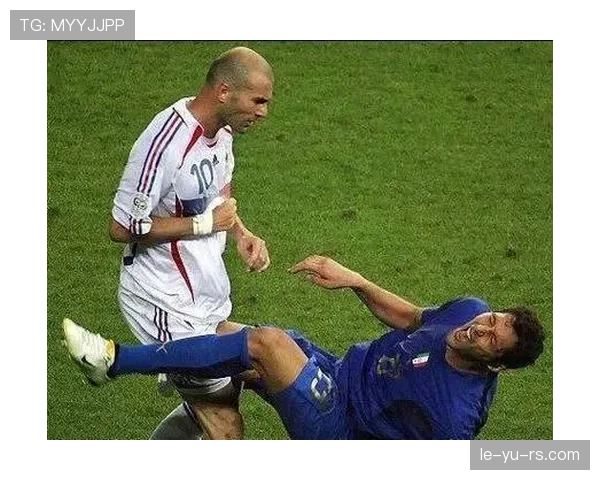 阿尔卡塞尔禁区能力引发足坛热议：新战术革命或将重塑比赛格局