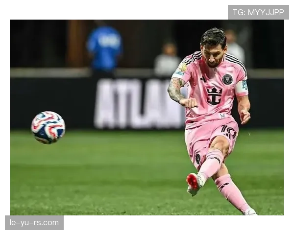 佩德里任意球绝杀建功，稳健表现助球队取胜