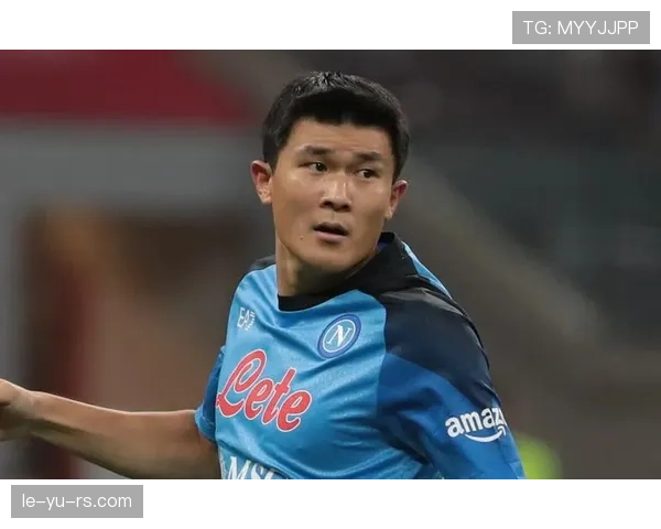 金玟哉:意甲最佳后卫荣誉加身 金玟哉:意甲最佳后卫荣誉加身