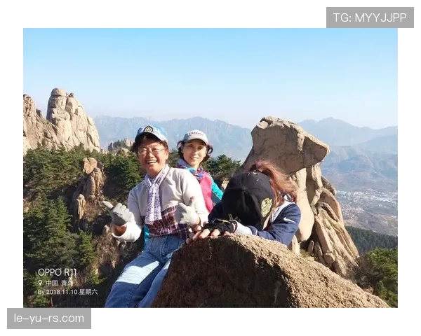 仲满穿睡衣开豪车去菜市场，这画面把我笑趴下
